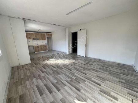 Mevlanada Ana Caddeye Yakın Kiralık Büyük Daire