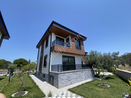 Umas Solution'dan Çamlık Laka'da 5+1 Sıfır Villa