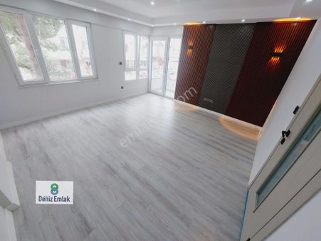 Denizden Akçay Altınkumda Pazar Pazarında Masrafsız Satılık 2+1 Daire.