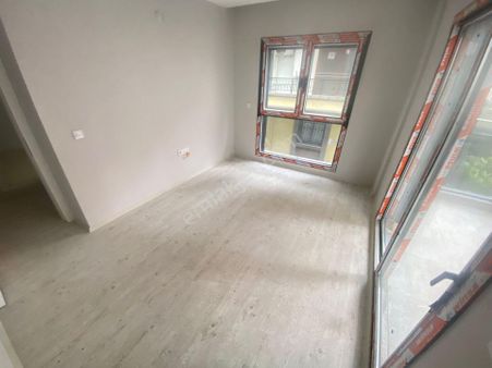 Acill Buca İşçievleri Yiğitler Mah.de 2+1 75m2 Ayrı Mutfak Arakat Asansörlü Sıfır Satılık Daire