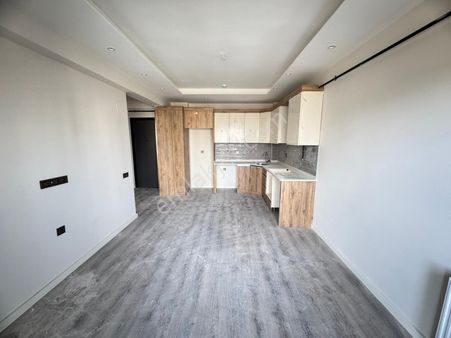 Bm"den Sıfır-havuzlu-otoparklı-güvenlikli Kiralık 1+1 Daire