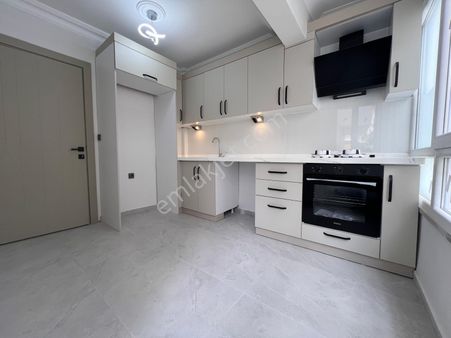 Cantan Emlaktan Fırsat Denize 50m Ara Kat Fırsat Ön Cephe 2+1 Daire