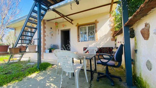 Menderes Kısıklı’da 403 M² Arsa İçinde Eşyalı Müstakil Ev