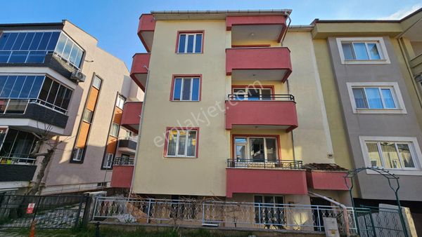 Remax Mid'den Paşa Alanı Mahallesinde 3+1 Kiralık Daire