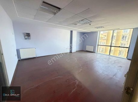 İka Grup Cadde Üzeri 250 M2 Kiralık Ofis
