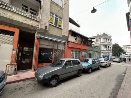 İstiklal Okulu Arasında 25 M2 Satılık Dükkan