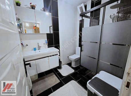 Aslı Emlaktan Yunus Emre Mah.2+1 Vega Avm Ye Yakın Satılık Daire