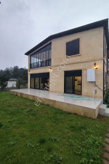 Yeşilbayır’da Doğa İçinde Malikane Konseptinde 6+1 Lüks Dublex Villa Yerden Isıtmalı Sıfır Eşyalı