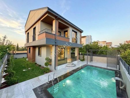 Mia Grup// 300 M2 Müstakil Havuzlu Kalite İskanlı Lüx Villa