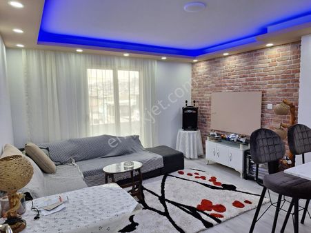 Çalışkan__dan Bozyaka Ana Cadde Yakını Teraslı 1+1 Satılık Daire