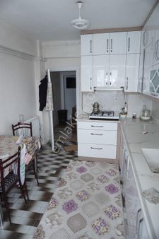 Akçay Emlak'tan Akşehir Stadyum Civarında Bakımlı Satılık 3+1 Daire