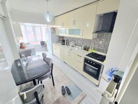 Şafak'tan 19 Mayıs Cadde Üzeri 4+1 Manzaralı Teraslı Dubleks