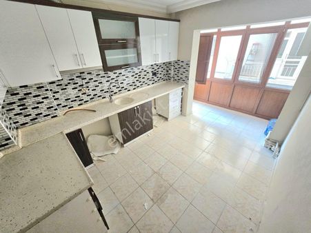 Şafak'tan 19 Mayıs Cad. Üzeri 3+1 Orta Kat Ful Yapılı Ön Cephe