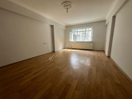 Elvan Mahallesi Kiralık 3+1 122m2 Arakat Öncephe Daire