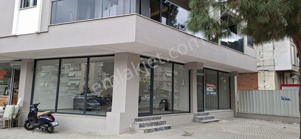 Girne Bulvarı'nda Sıfır, 33m² Kiralık Dükkan