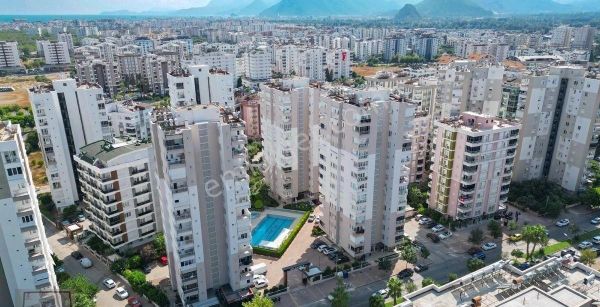 Antalya Konyaaltı Uncalı Ünüversite Cad Satılık 3+1 Daire Havuzlu Açık Otoparklı
