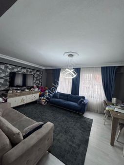 Eyüp Sultan Rami Yeni Mahalede/ 2+1/110m2/3.katmasrafsız Temiz Daire
