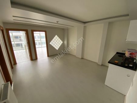 Marmara'dan Ulusoy Plaza'da 2+1 Kiralık Ofis