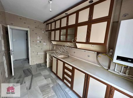 Secret House'dan Merkezi Konumlu 2+1 Yüksek Giriş