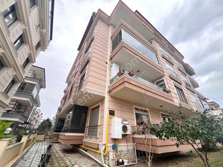 Yetki Cantan Emlaktan Altınkum'da Asansörlü Ara Kat Geniş Daire