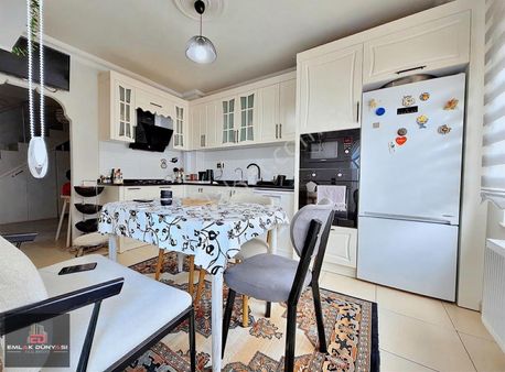 Önü Açık Şehrin Merkezinde 4+1 Dubleks