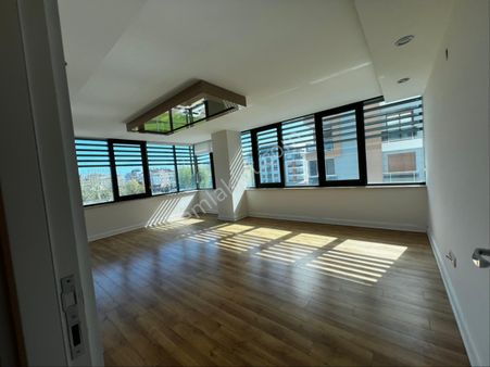 Liman Mahallesi Tabela Değeri Yüksek Kiralık 2+1 Ofis