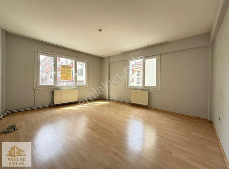 Parlak'tan Üsküdar Academıc Hospıtal'e Bağlarbaşı Metrosu 7dk.^*