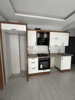 Emlak Center'dan Kiralık Yeni Mahallede 2+1 Açık Mutfak Daire