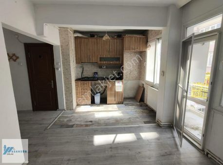 Asansör Emlaktan Satılık 2+1 Arakat Dogalgazli Çift Cepheli