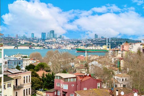 Boğaz’ın Kalbinde Kuzguncuk Merkez 'de Full Boğaz Manzaralı Teraslı 2+1 Satılık Daire