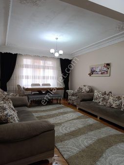 Güngören Merkez Mahallesinde Krediye Uygun Satılık Daire