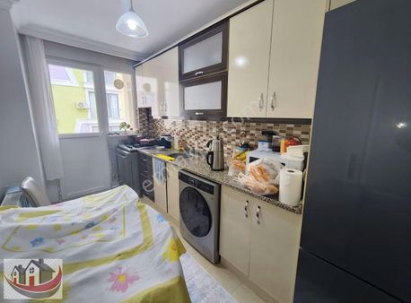 Güneyden Geniş Kullanışlı Balkonlu 3+1.100m2 Daire