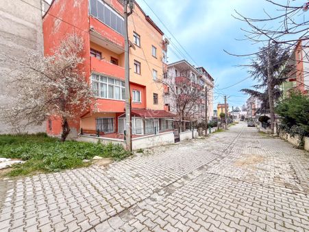 Kumbağ Merkezi Konumda İskanlı Binada 2+1 Satılık Daire