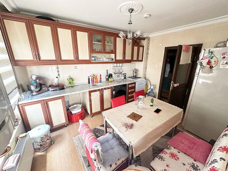 Barıştepe Mahallesinde Piri Caddesi Üzerinde 9.katta 3+1 Yapılı