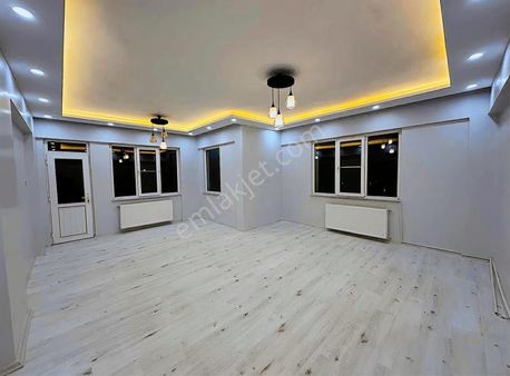 Alpaydın İnşaat Ve Emlakdan Çift Cephe 3+1 Lüx Bakımlı Daire