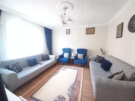 İzmir Bornova Zafer'de Satılık İki Katlı Müstakil Bina