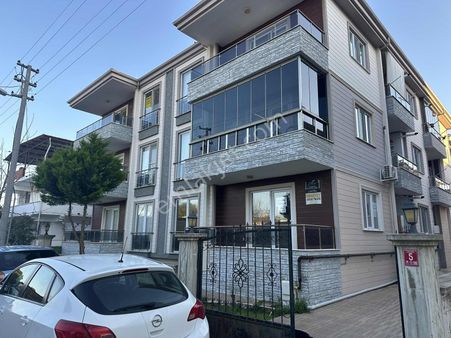 Merkezi Konumda 2+1 Doğalgazlı Ferah Kullanışlı Lüx Daire
