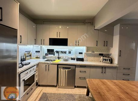 Samatya Merkezi Konum Yüksek Giriş 2+1 Bakımlı Full Eşyalı Daire
