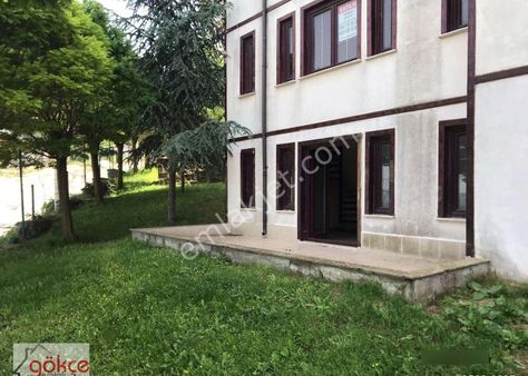 Gökçe'den Yüzme Havuzlu Sitede 4+1 Kiralık Bahçe Dubleks