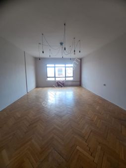 Önaldan Dikmen Sokullu Cad. Üzeri 5+1 Ön Cephe Dubleks Daire