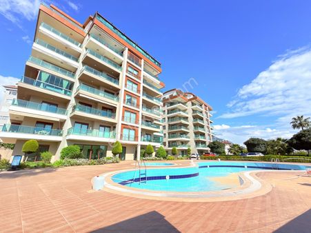 Alanya Oba'da 3+1 Ayrı Mutfaklı Aktiviteli Sitede Satılık Daire