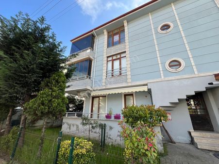 Karasuda Deniz Manzaralı Denize Çok Yakın 3.kat Daire