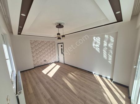 Yenigün Mahallesi 4.kat 3+1 Asansörlü Doğalgazlı Satılık Daire