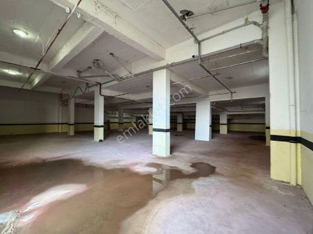 Hanedan Gyo'dan Cadde Üzeri 450m2 Garaj