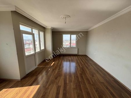 Alpkent'te Satılık 3+1 Arakat D.gazlı Masrafsız Daire