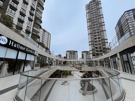 Mahmutbey Luxera Meydan'da Satılık Sıfır Dükkan