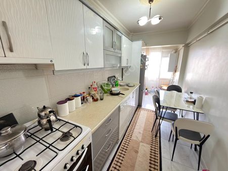 Kuyuyazı Cad. Yakını 3+1 Park Manzaralı Orta Kat Güney Masrafsız