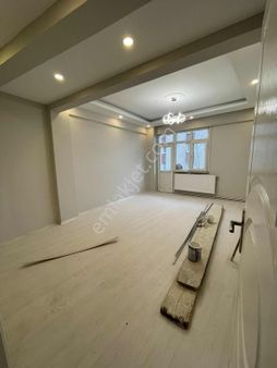 Bağcılar Meydanın Karşı Sokağında 2+1 100 M2 İçi Sıfır Daire