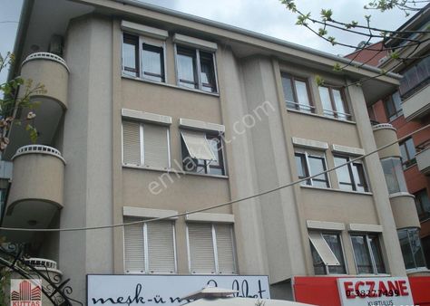 Kuttaş'tan Full Eşyalı Kazakistan Caddesi Üzerinde 3+1katta Ön