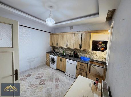 Konak Mahallesinde Satılık 3+1 Geniş Daire